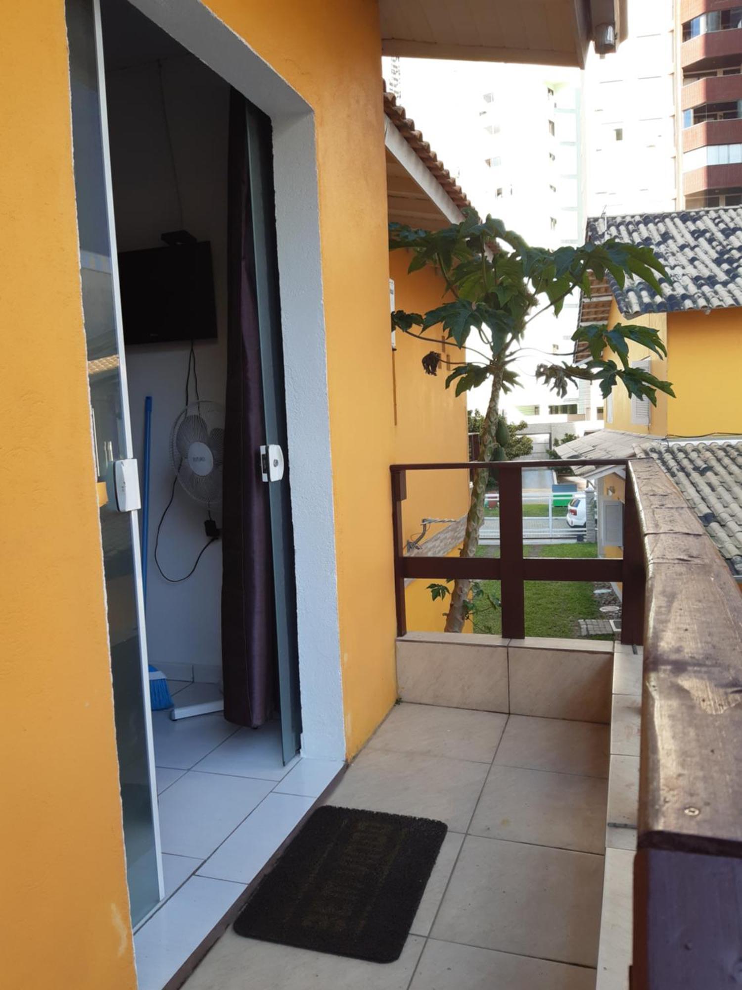 Cozinha Equipada Em Apartamento Para Alugar Em Torres Rs Habitación foto